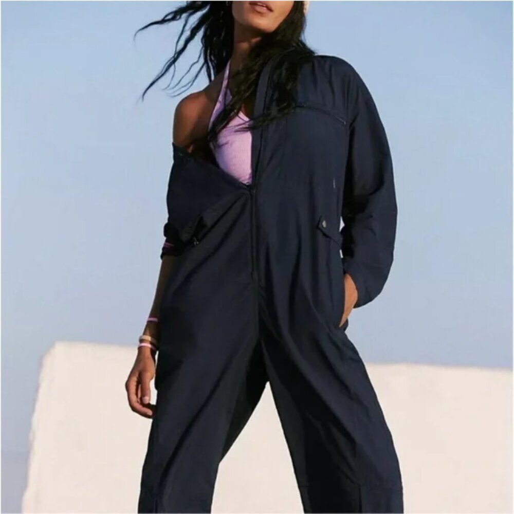 Free People FP Movement Mesmerize Me Coveralls Utility Jumpsuit Navy Small NWT - Picture 4 of 12
